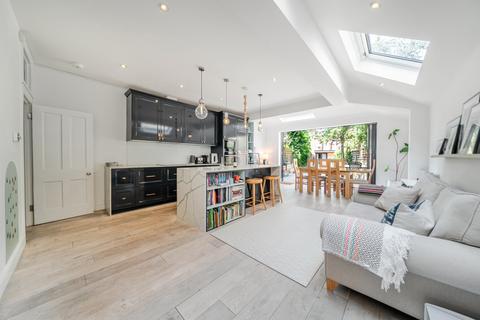 4 bedroom terraced house for sale, Criffel Avenue, Telford Park, London, SW2