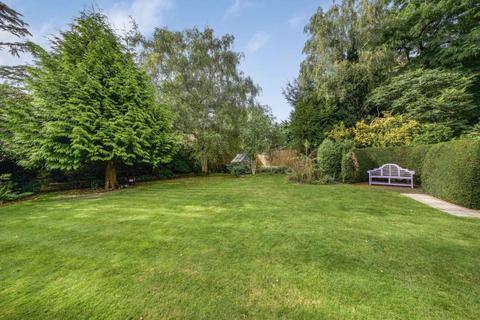 4 bedroom detached house for sale, Ham Farm Road, Richmond, TW10