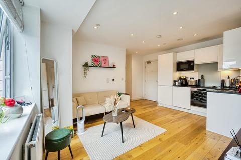 1 bedroom flat for sale, Warren Road, Cheadle Hulme, Cheshire, SK8