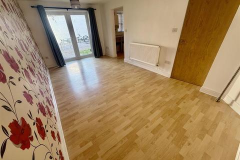 2 bedroom flat to rent, Sturminster Road, Sturminster Lodge Sturminster Road, BS14