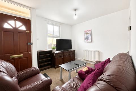 3 bedroom terraced house to rent, Edgehill Street, Reading, Berkshire, RG1