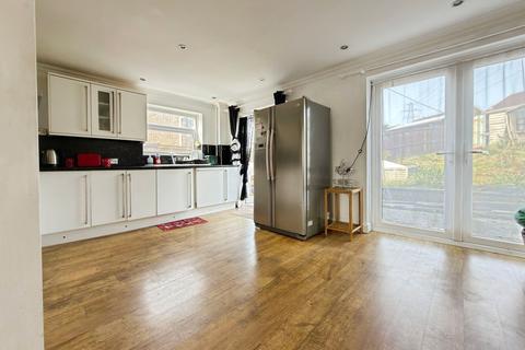 3 bedroom semi-detached house for sale, Rhodfa Fadog, Swansea SA6