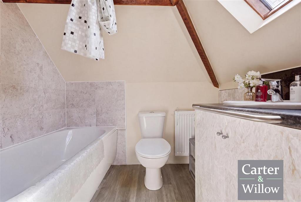 En suite shower