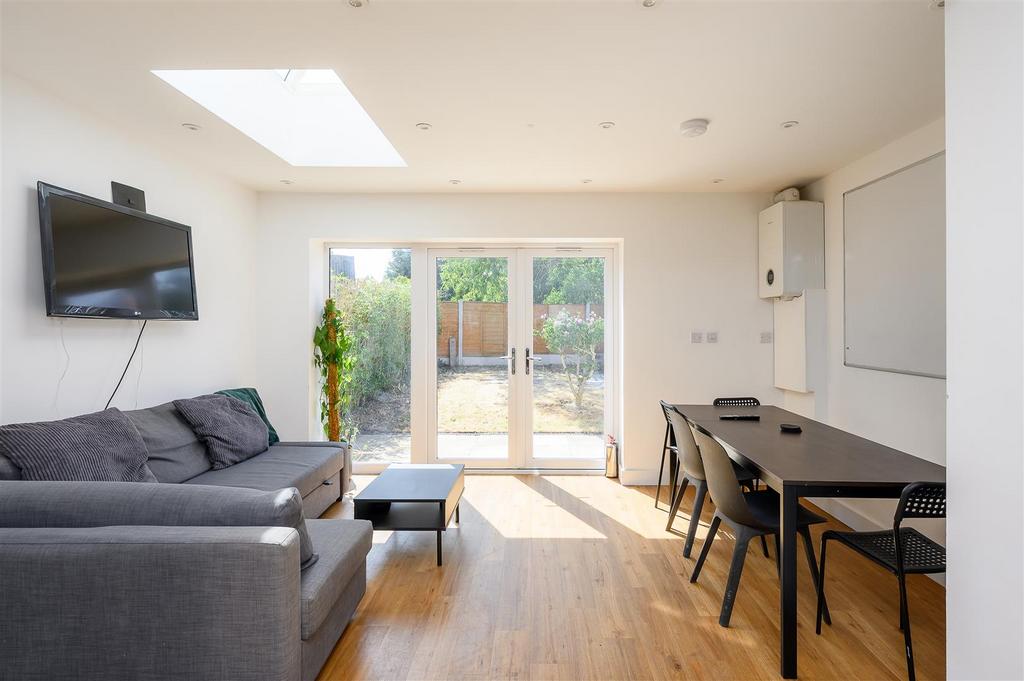 House in York - View 2