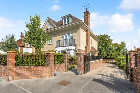 Birchwood Road, Poole BH14