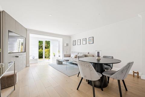 4 bedroom end of terrace house for sale, Birchwood Road, Poole BH14