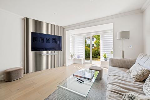 4 bedroom end of terrace house for sale, Birchwood Road, Poole BH14
