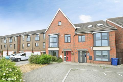 Brinson Way, South Ockendon, RM15