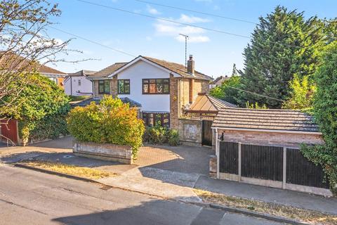 4 bedroom detached house for sale, Jubilee Road, Rayleigh SS6