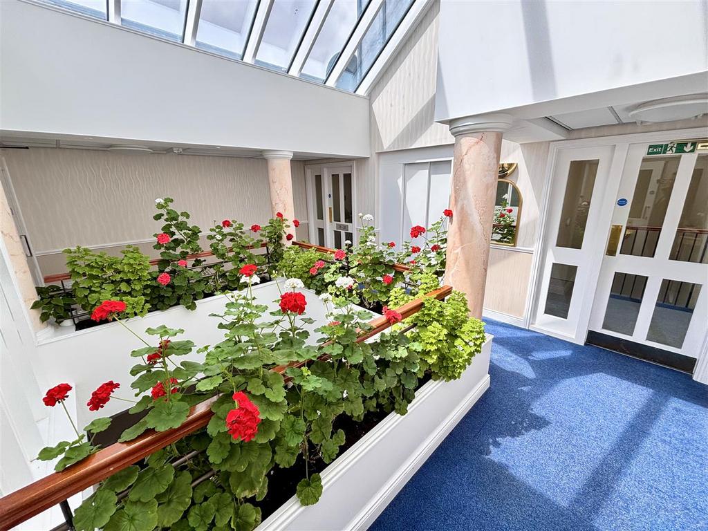 Communal Landing
