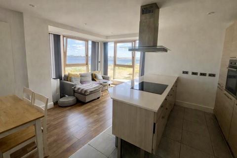 2 bedroom apartment to rent, Empire Way, CARDIFF