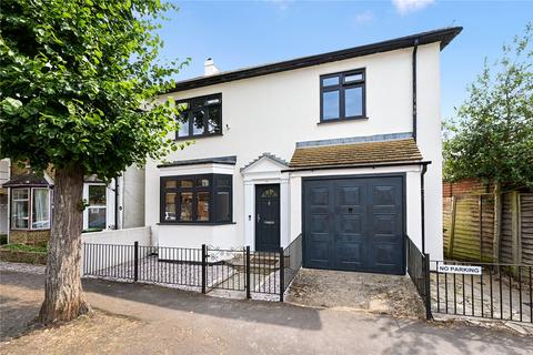 3 bedroom detached house for sale, Guildford Street, Surrey TW18
