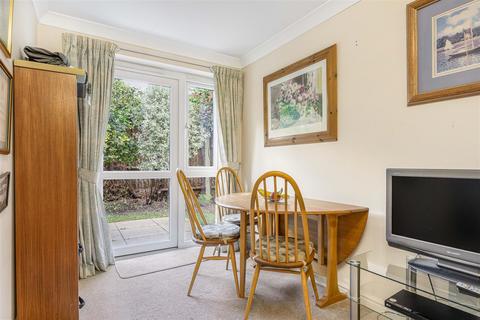 undefined, Warwick Road, Reading