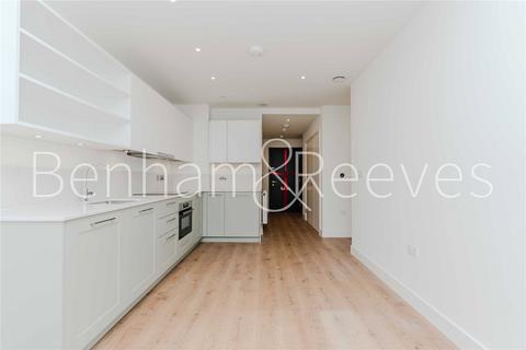 1 bedroom apartment to rent, Affinity View, London E16