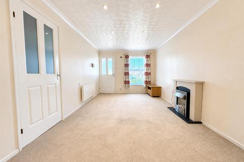 2 bedroom terraced bungalow for sale, Burford Gardens, Evesham