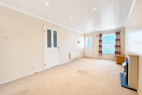 2 bedroom terraced bungalow for sale, Burford Gardens, Evesham
