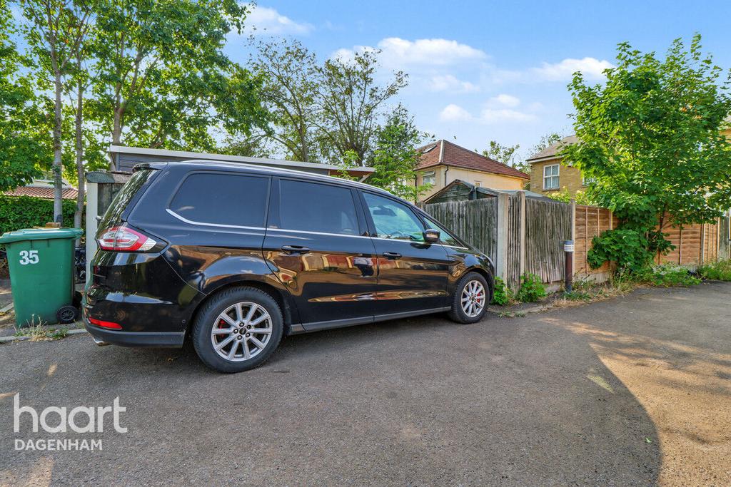 Driveway view, driveway