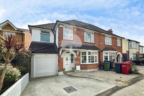 5 bedroom semi-detached house to rent, Kings Road, Slough SL1