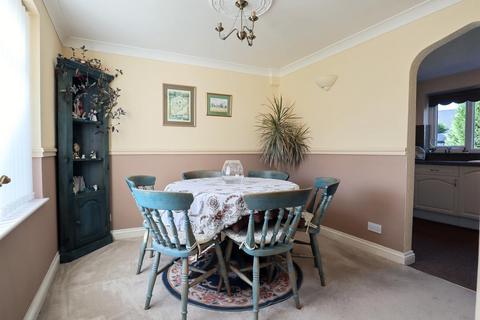 3 bedroom detached house for sale, Oval Close, North Luffenham LE15
