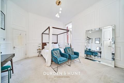 2 bedroom apartment for sale, Brandesbury Square, Devonshire House Brandesbury Square, IG8