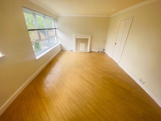Apartment in Sutton Coldfield, Maney - View 3