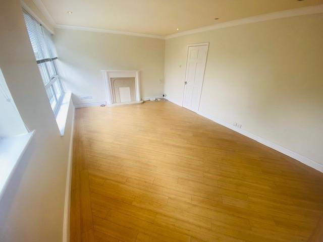 Apartment in Sutton Coldfield, Maney - View 4