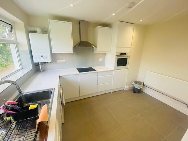 Apartment in Sutton Coldfield, Maney - More