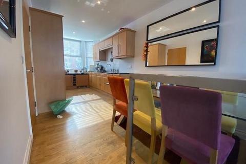 3 bedroom end of terrace house to rent, Moore Street, Northampton NN2