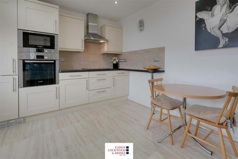 2 bedroom detached bungalow for sale, St. Albans Way, Wickersley, Rotherham