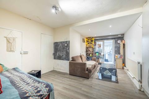 undefined, Cumberland Avenue, Slough SL2