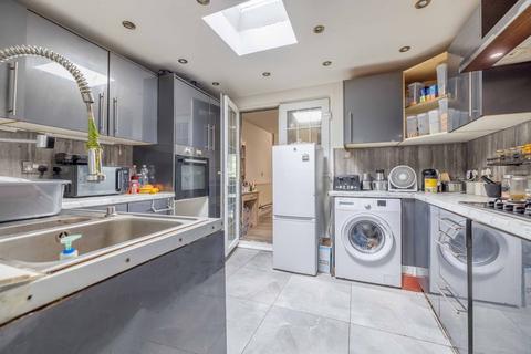 undefined, Cumberland Avenue, Slough SL2