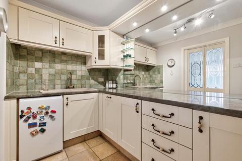 2 bedroom apartment for sale, Victoria Court East Park Road Harrogate, HG1 5QX