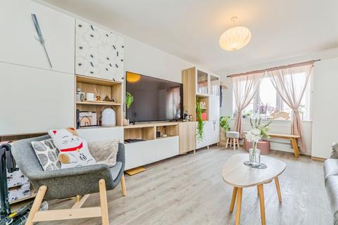 4 bedroom detached house for sale, Clos Yr Onnen, Capel Llanilltern, Cardiff
