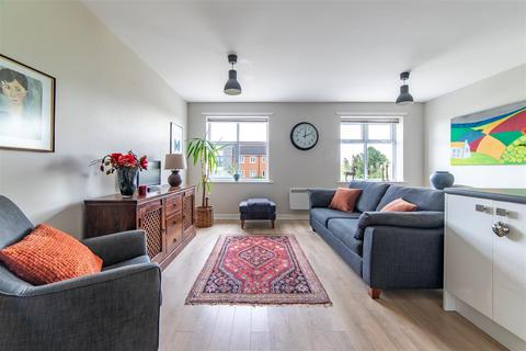 2 bedroom flat for sale, Havannah Drive, Five Mile Park, NE13