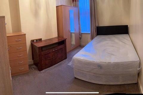 House share to rent, Sheringham Avenue, London E12