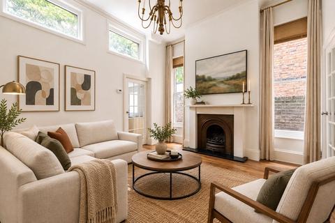 Lambolle Road, London, NW3