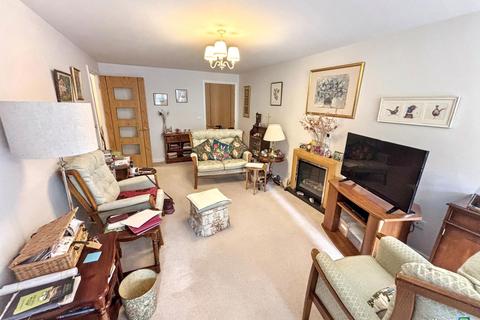 2 bedroom apartment for sale, Kenton Road, Newcastle upon Tyne, Tyne and Wear, NE3 4PE