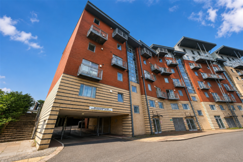 3 bedroom apartment to rent, River View, Low Street, Sunderland