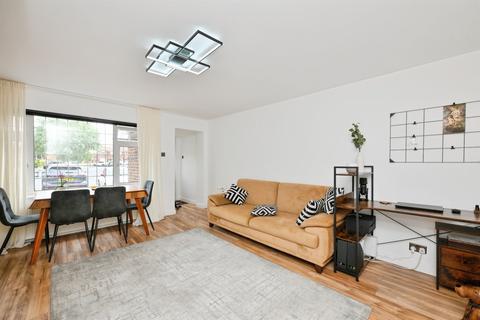 2 bedroom maisonette for sale, Perram Close, Broxbourne
