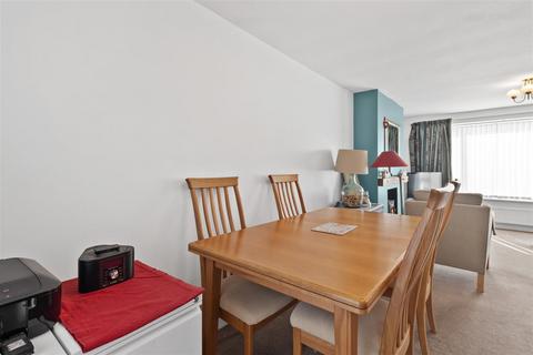 3 bedroom semi-detached house for sale, Tilehurst Drive, Hailsham