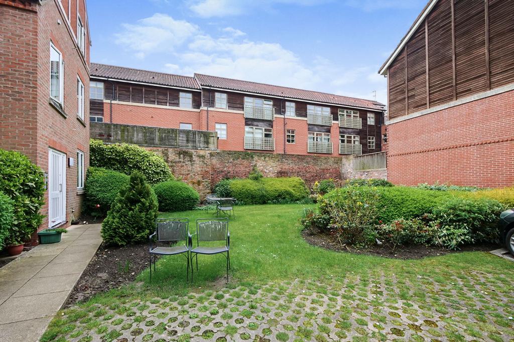 Apartment in York, Clementhorpe, Bishophill - View 4