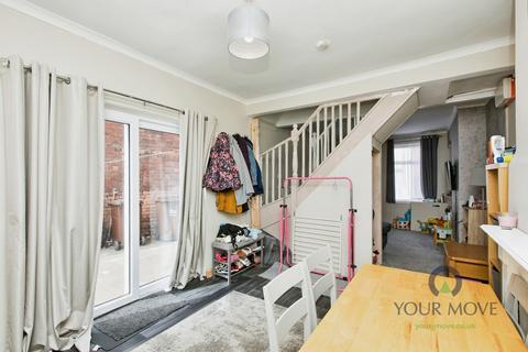3 bedroom end of terrace house for sale, Goodman Street, Staffordshire DE14