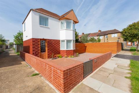 Salcombe Way, Ruislip HA4