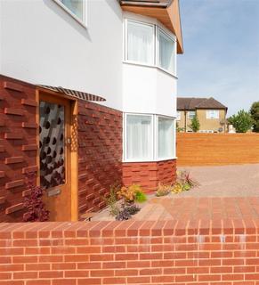 2 bedroom detached house for sale, Salcombe Way, Ruislip HA4