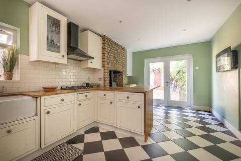4 bedroom terraced house for sale, Wilton Avenue, London, W4