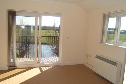 2 bedroom apartment to rent, Fenview Court, CB4