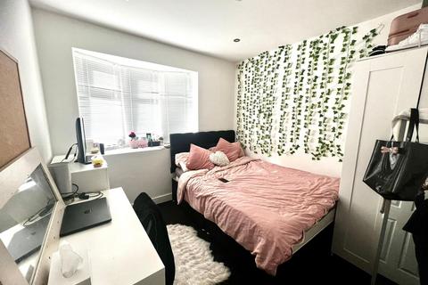 4 bedroom terraced house to rent, Strathmore Avenue, Coventry, CV1