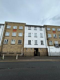 2 bedroom apartment to rent, Russell Quay, Gravesend, DA11