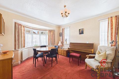 3 bedroom bungalow for sale, Acacia Avenue, Eastcote, HA4