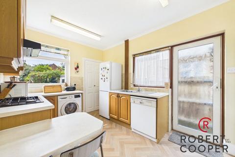 3 bedroom bungalow for sale, Acacia Avenue, Eastcote, HA4